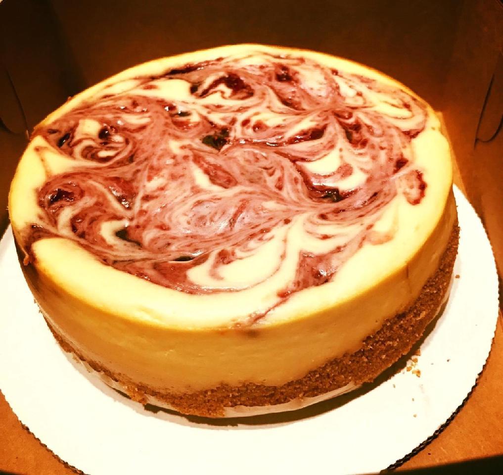 9 inch Cheesecake - Traditional - Raspberry White Chocolate image